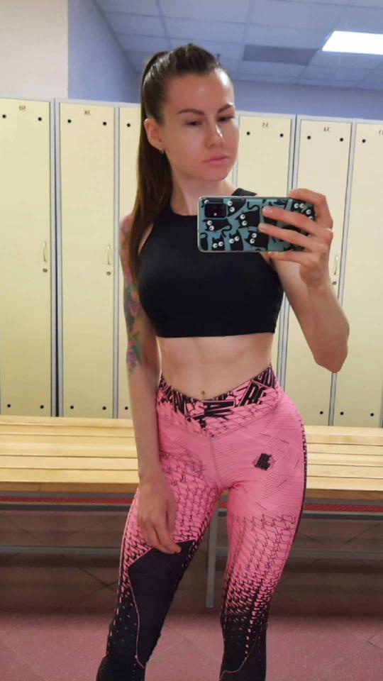 Топ отличный,удобный на 75а подошел.