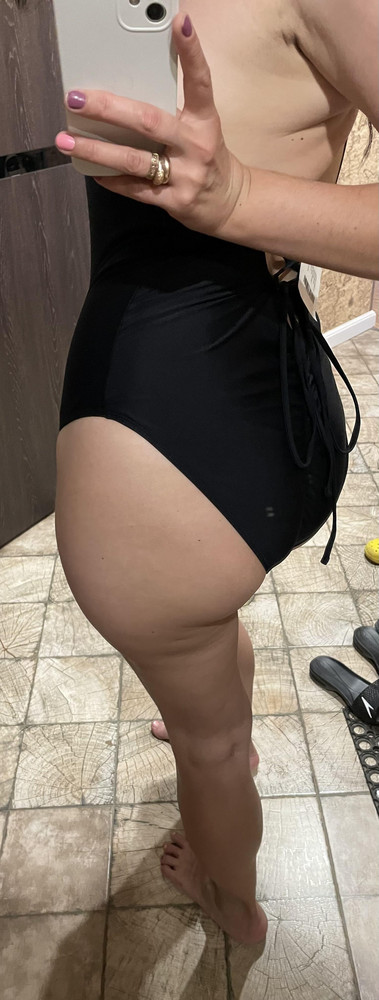 Выбирала между двумя купальниками и забрала оба: ваш и другого продавца)Довольна абсолютно всем: и купальником и быстротой доставки! Я влюбилась в этот купальник! Мне очень трудно подобрать купальник, тк ОБ 110 ОТ 76 . Не судите строго, фигура не айс после двоих детей)Спасибо производителю и продавцу! Надеюсь мой отзыв кому нибудь поможет  определиться)