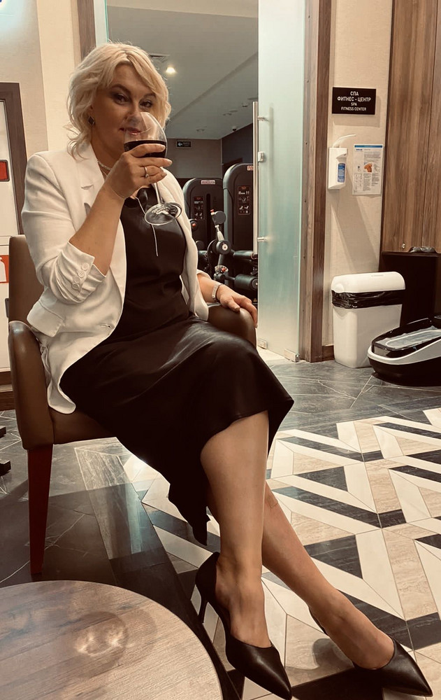 Потрясающий чокер, дополнил образ на все 100%