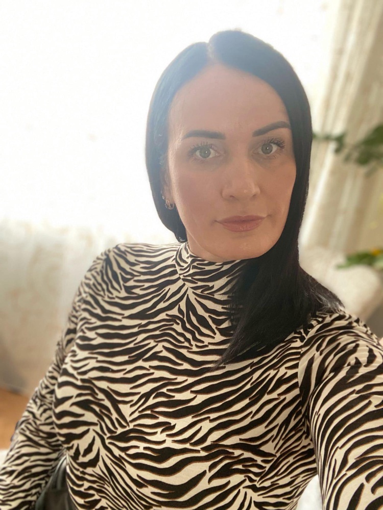 Боди очень качественно сшито. Удобно в носке. Ткань приятная телу. Очень довольна покупкой!!!