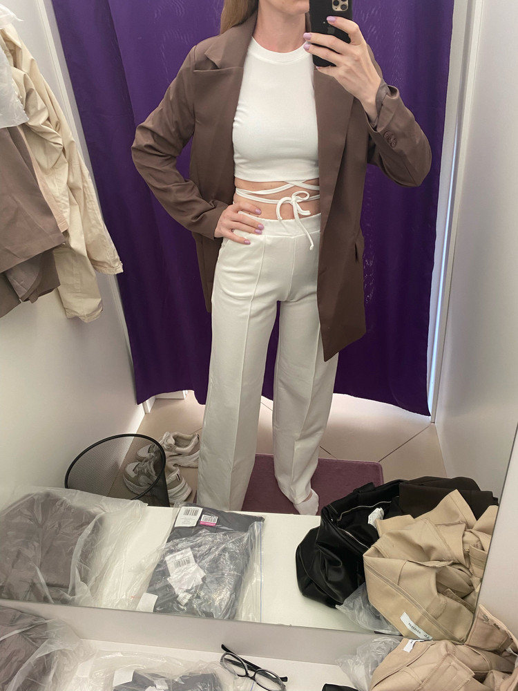 Бомба!!! синтетика но мне как раз и надо было такое качество , а не хлопок где подмышки желтеют .