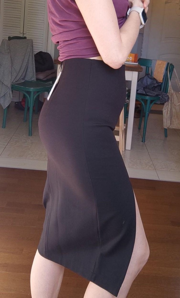 Юбка отличная! Я очень довольна. Села идеально. Как раз такую искала.