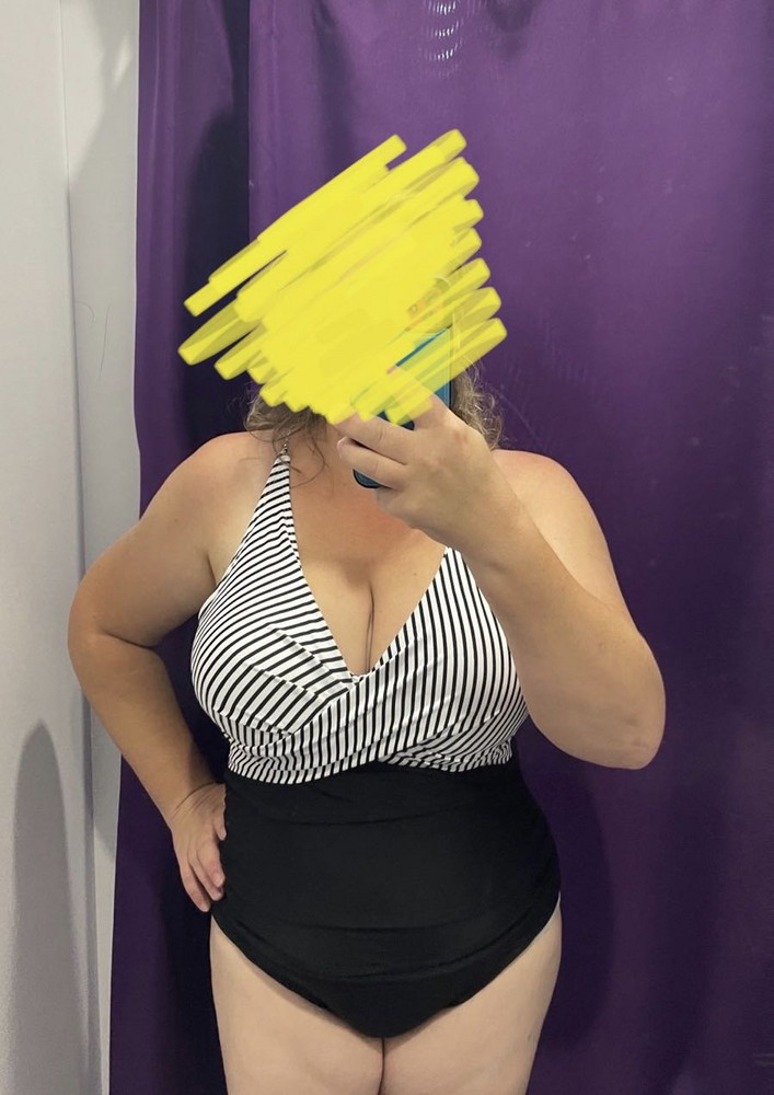 Отличный купальник . На ОГ110 хорошо сел 52 р