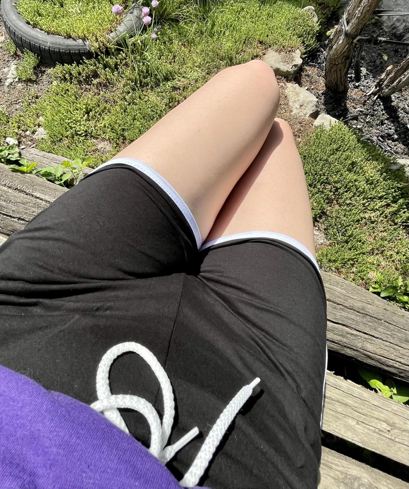 Удобные, не давят. Очень комфортно носить. Достаточно плотные, не просвечивают. Для лета отлично!