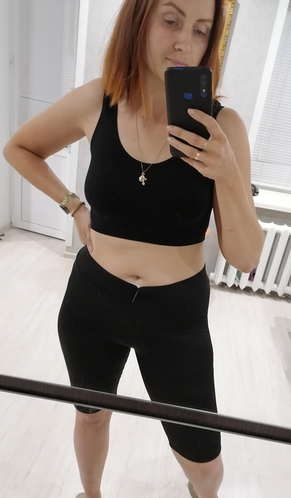 Отличные велосипедки, не просвечивают, ткань приятная. На 48 размер взяла xl, сели комфортно. Швы ровные. Рекомендую.