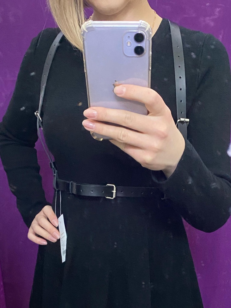 Классная,вроде натуральная кожа,ношу 44,брала 44-46,подошло,ремешки регулируются 