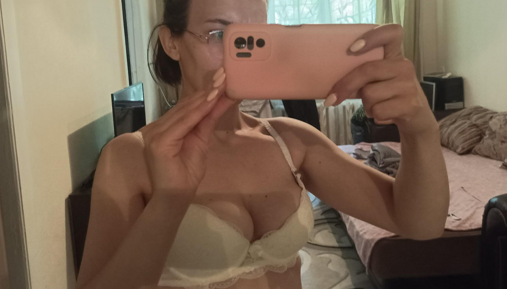 Бюстгальтер супер, пуш ап очень классный нет таких толстых подушек, у меня проблемная грудь после двух кормлений, в этом бюстгальтере грудь очень красивая, всё собрано😁 вообщем я в восторге т. К очень тяжело подобрать