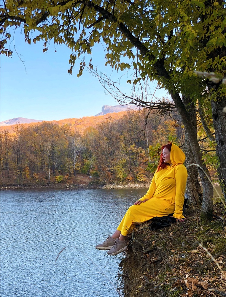 Отличное соотношение цены и качества. Повыставляла фотки в платье, все знакомые спросили, где брала 😎 Крутое платье. Думаю, взять в другом цвете