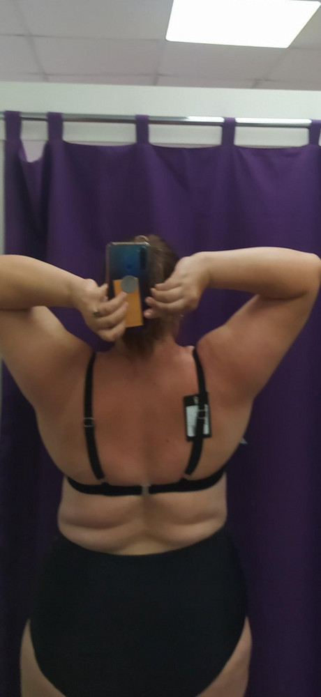 Отличный купальник! Качественно всё прошито. Размер в размер!