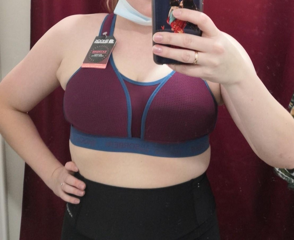 Очень удобный спортивный бюстгалтер. За 1800 вообще огонь! 🔥🔥🔥К сожалению не угадала с размером, поэтому отказ, перезакажу. Идет в размер. Хотелось бы что бы появился в продаже в белом цвете.