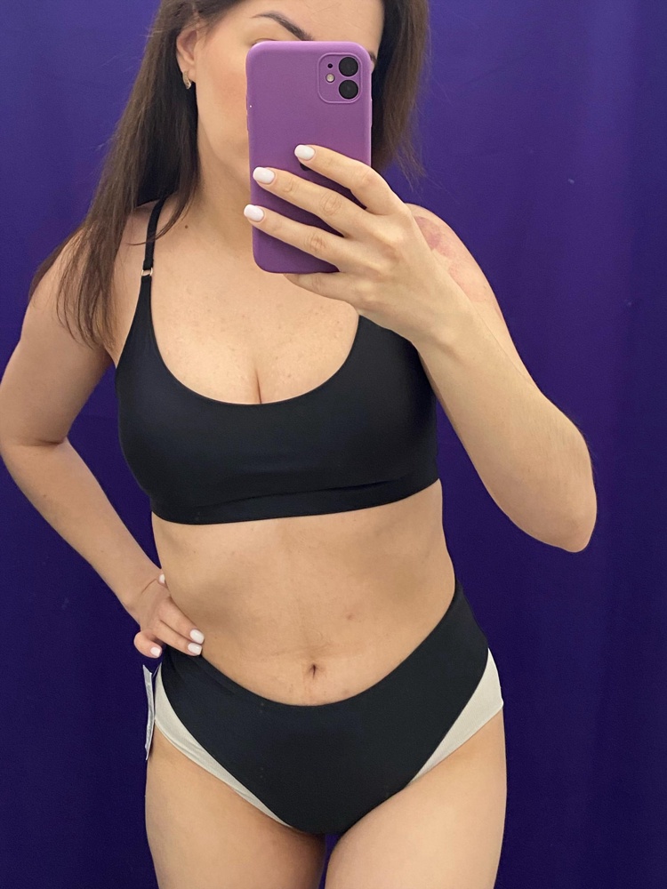 Хорошее качество, но увы отказ, мне эта модель не подошла. Высокие трусы наоборот не скрывают, а подчеркивают и увеличивают живот, талии не видно, будто ее нет, делают фигуру квадратной и выглядишь в них полнее, чем есть на самом деле. Эта модель подойдет на девочек с маленькой грудью и худышкам. Хотя у меня вес 54 и мне не подошло.  Лиф сплющивает грудь, если сильно утянуть лямки, то они впиваются в кожу, чашки выпирают и торчат не красиво, особенно видно на красном. 