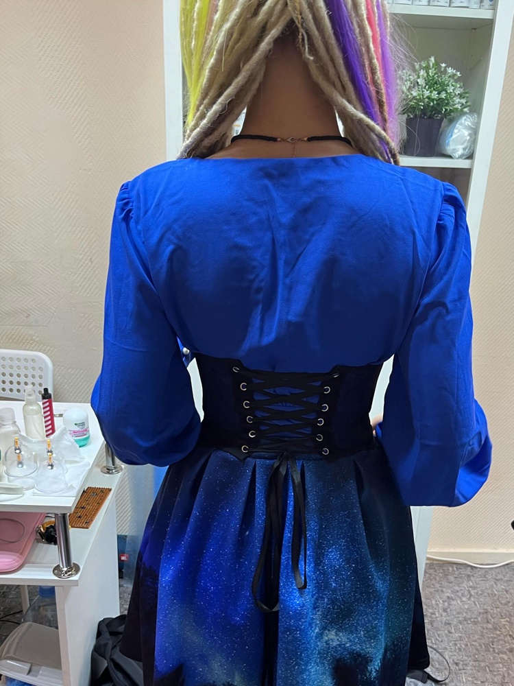 Вцелом смотрится хорошо, но когда села в машину спицы корсета погнулись как пластилин, вроде не особо я толстая, но эти спицы повторили строение моих жировых складок на животе