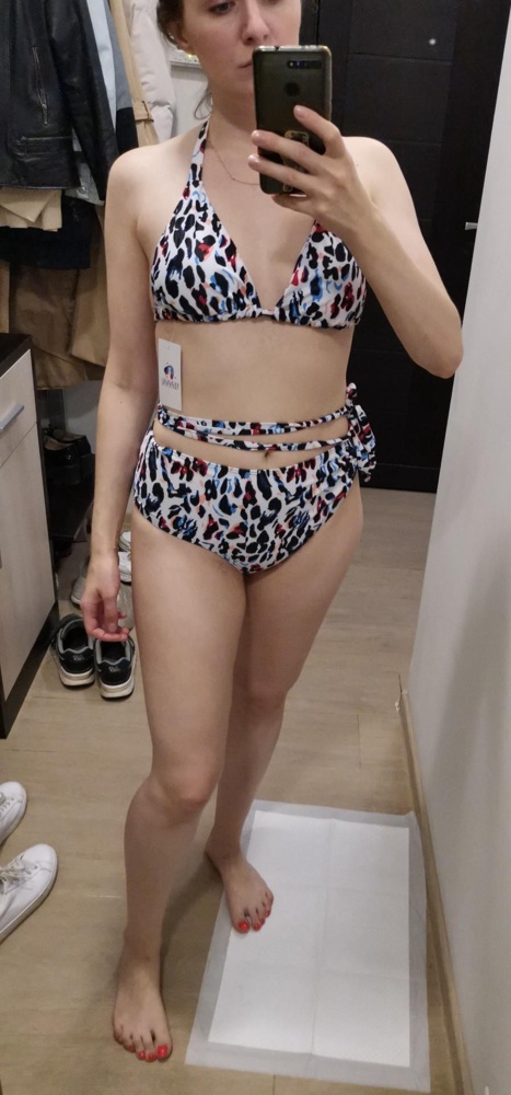 Супер на маленькую грудь и большую попу! Кучу купальников перемеряла, подошёл только этот