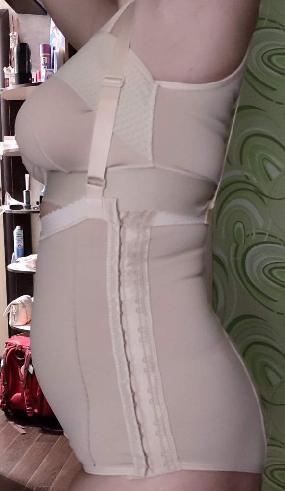 Да здравствует Валберис!!! Спасибо!!! Подбирала размер по отзывам и размерной сетки. Качество на высоте!!! Буду заказывать сменку, суперрр!!! Фотки ДО операции!