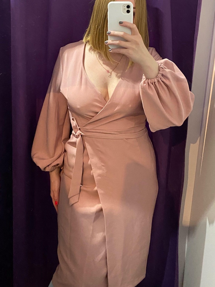 Не понравилось, что только имитация запАха и грудь вываливается, никак не отрегулировать этот момент. Цвета мне не понравились, они ярче, чем на фото. Но к качеству ткани и пошиву претензий не имею, поэтому поставлю 5. Просто мне не подошло. Об110, Ог100, ОТ80