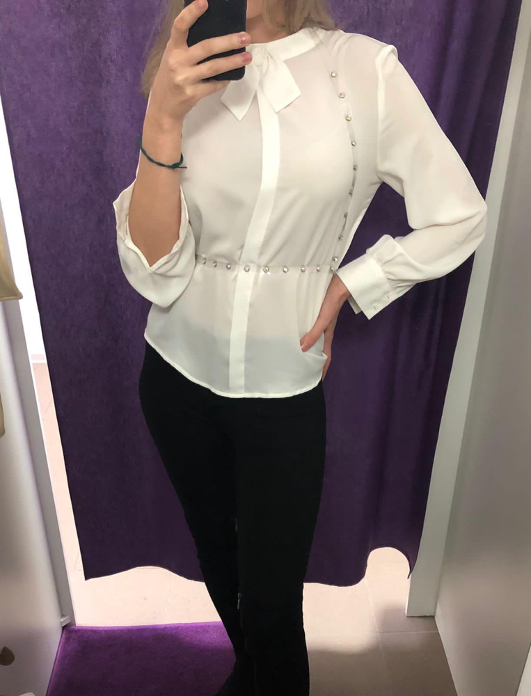 Классная портупея! Легкая и блестит. Вся в стразах, понравилась, спасибо!