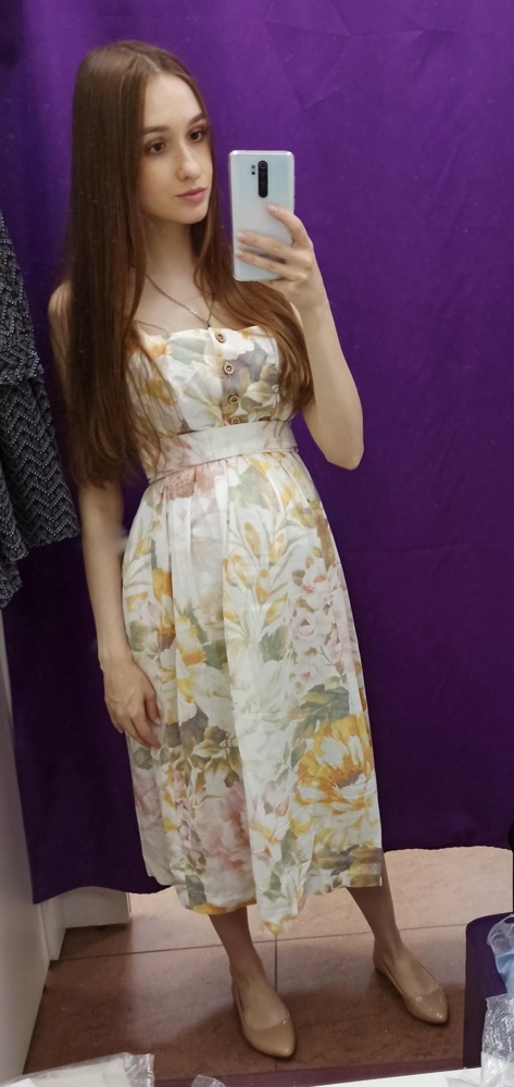 Понравился сарафан, но груди мне не хватило)) чуть наклонишься и всë оттопыривается 🙈 и без пояса ооочень широкое.. Выбрала другую модель