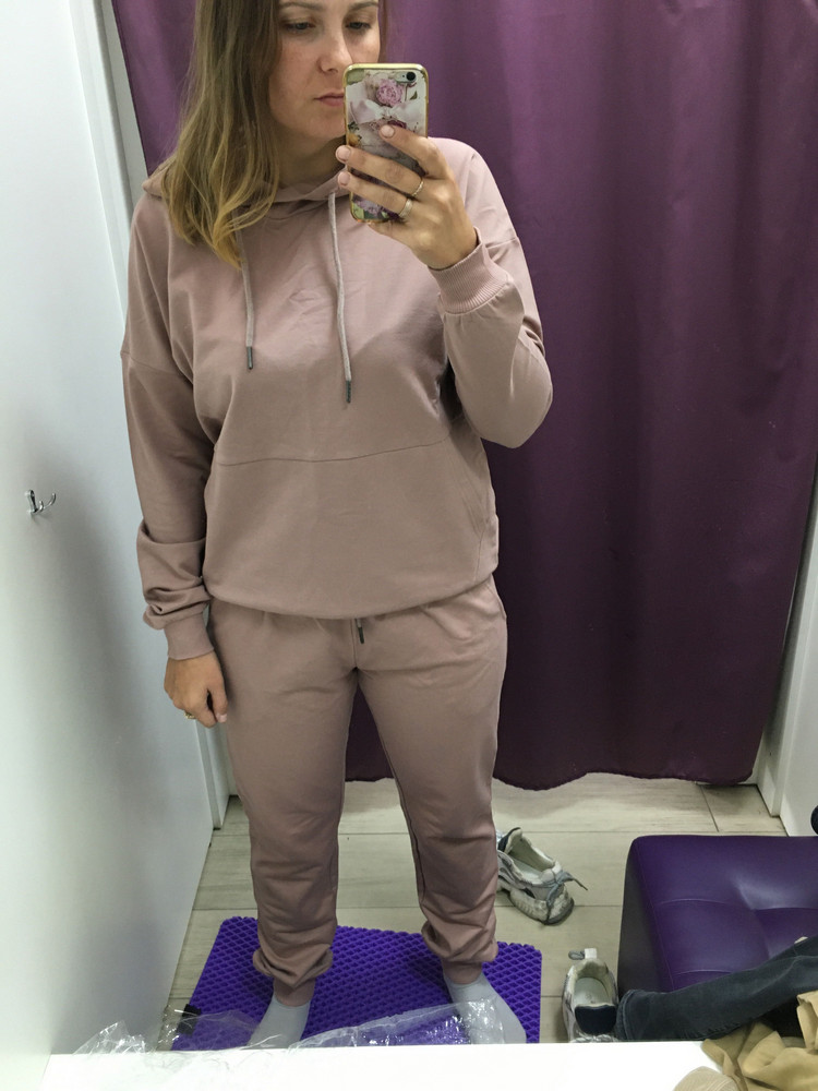 Костюм хороший, хлопок, приятный к телу, цвет красивый. Размер соответствует описанию