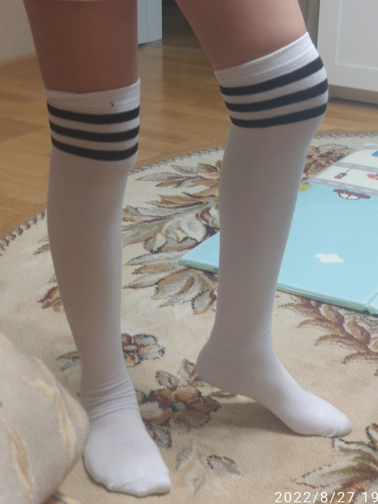 Доча довольна, они высокие выше колен. Дочь рост 146