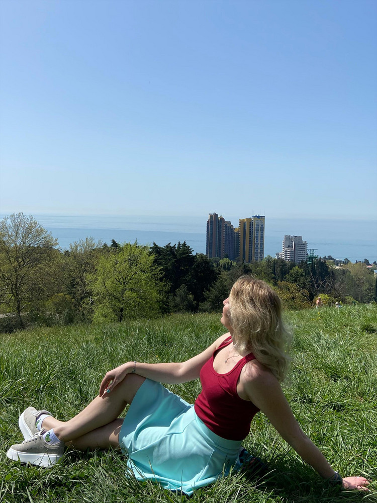 Отличная Майка 👍🏻 ткань довольно плотная 