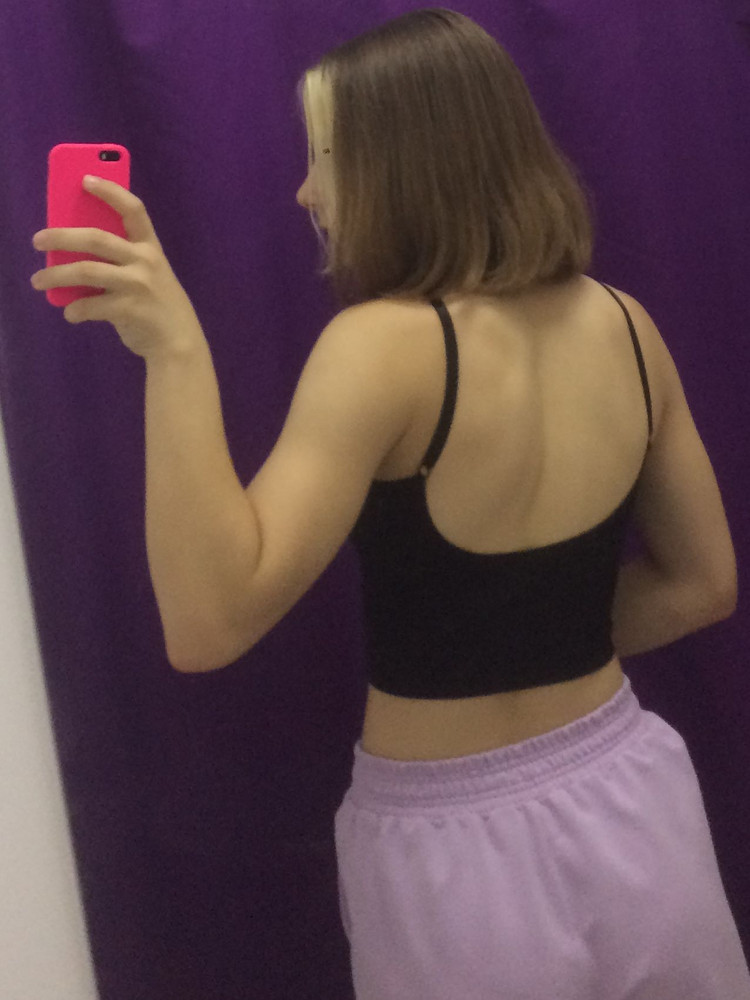 Думала взять дешевый на разок, приехал отличный, качество размер все совпадает🤗💞 ( есть не большей пуш-ап )❤️🔫