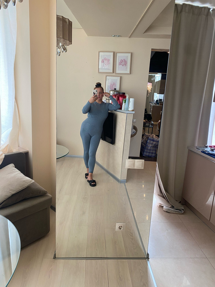 Классный костюм , хорошо тянется , абсолютно без брака , швы ровные , все отлично 👍 