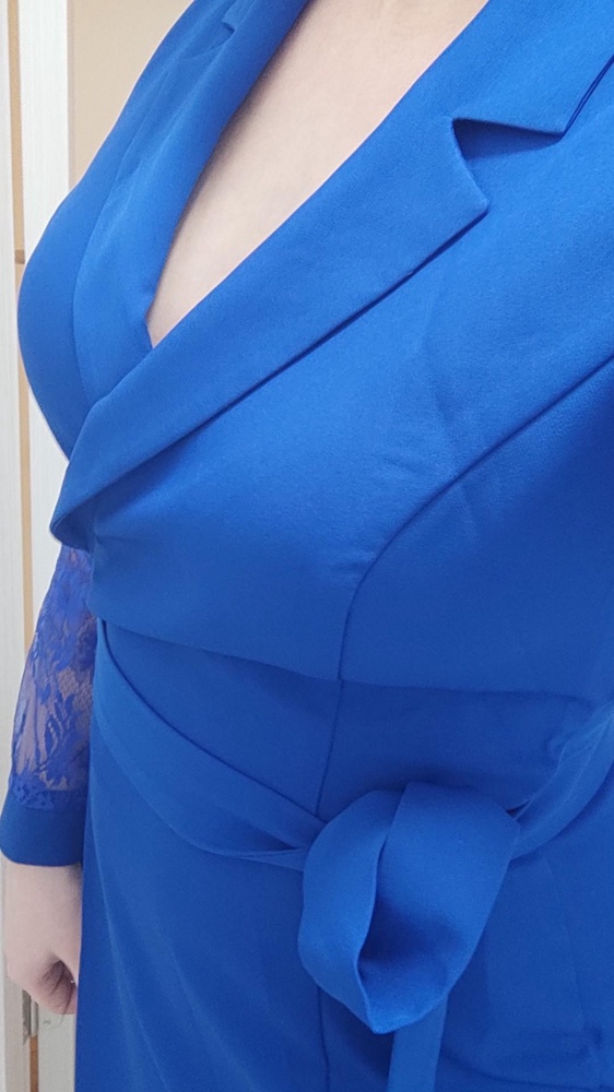 Платье супер! Материал приятный,костюмный, цвет синий насыщенный,очень красивый! На рост 164 длина чуть ниже колен,размер 44 подошёл на мой 44, платье отличное! Советую! 👍👍