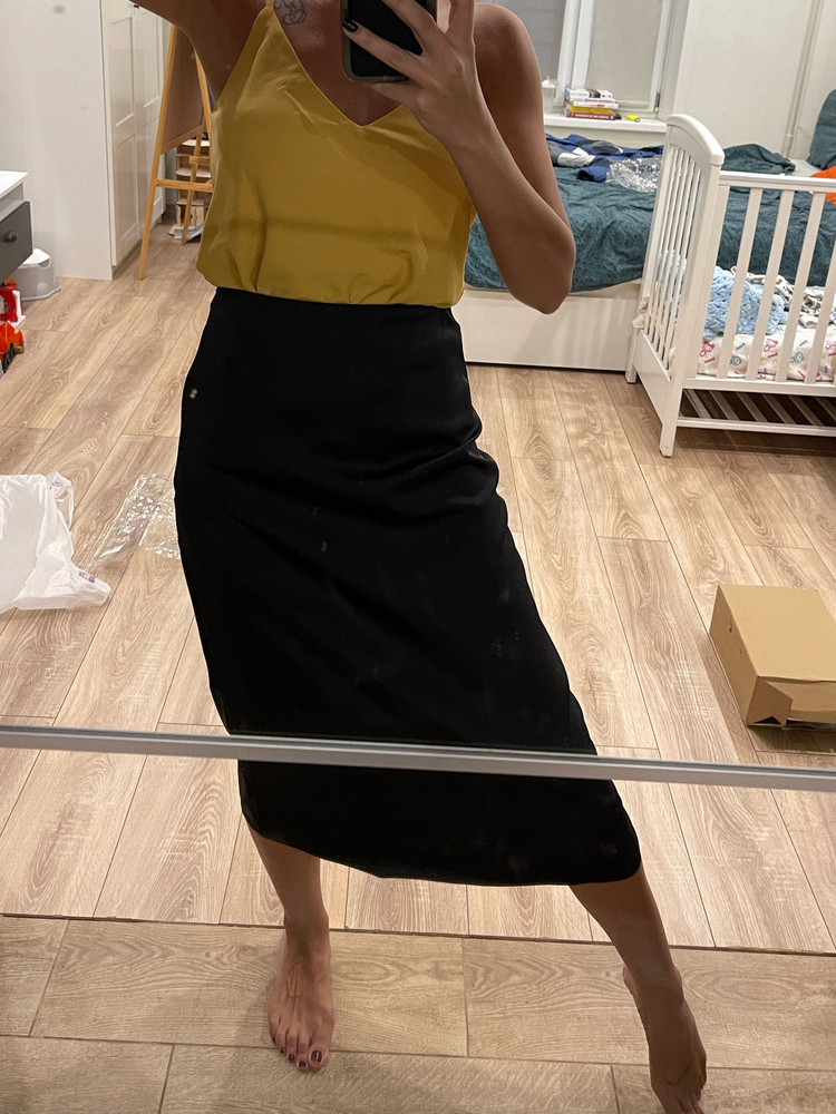 Юбочка отличная. Идёт в размер👍🏻