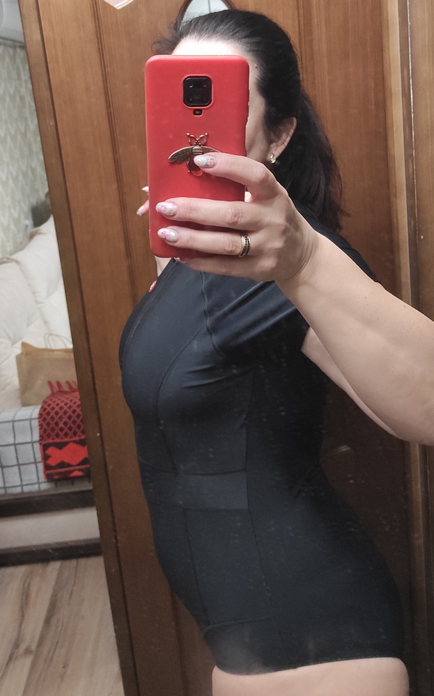 Мои параметры 108-83-112 купальник сел идеально, качество очень хорошее,грудь на месте, ничего не давит и не тянет, очень комфортно,ткань плотная с подкладкой,вкладыши в груди можно вытащить, мешочек для мокрого. Купила кататься на Сапе, подойдёт для бассейна. Рекомендую к покупке берите не пожалеете!!! Надеюсь мой отзыв кому-нибудь пригодится.