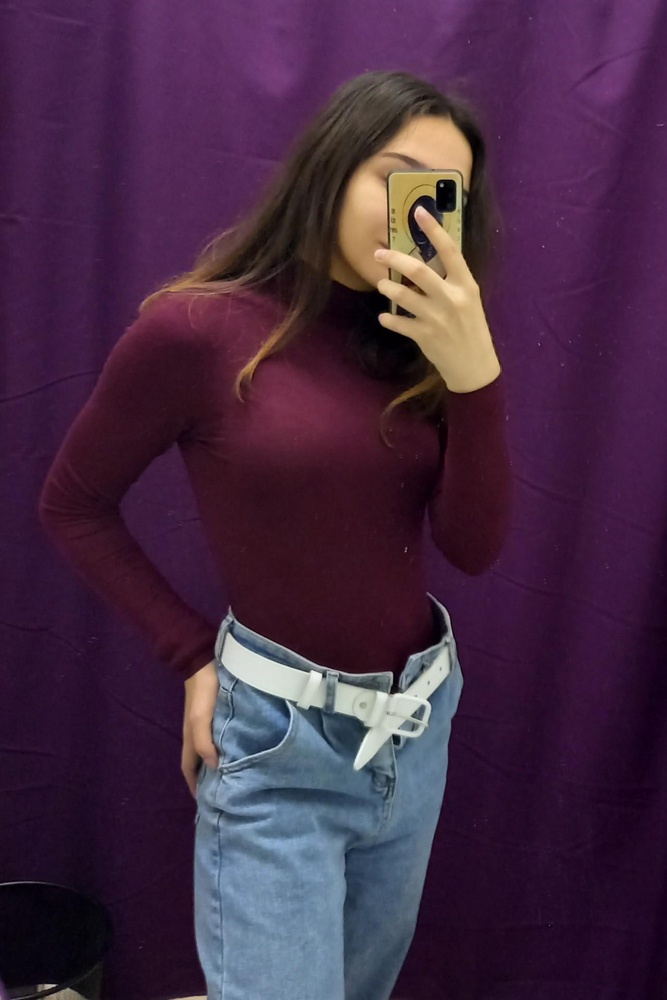 Рост 168, все подошло, параметры 85-63-93, размер подошел. Швы качественные. Ткань приятная. На горловине пятнышко, от тоналки чьей-то,  наверное, но не критично, отстираю) Все понравилось🥰