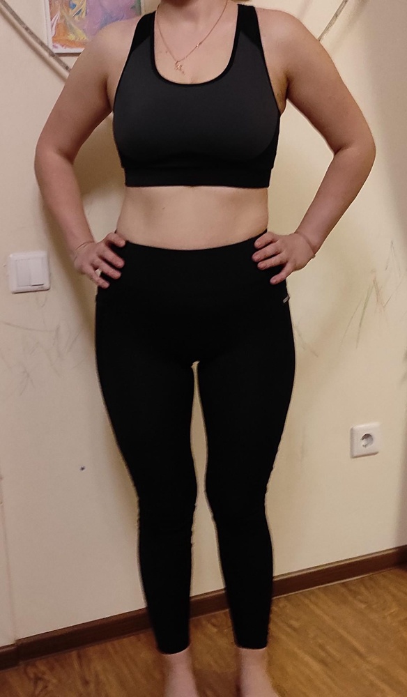 Отличные лосины 👍не просвечивают. Отлично держат талию. На ОТ 77 и ОБ 105 взяла М. Сели идеально. Сегодня уже потренила, и кардио и силовые на ура. Удобно! В общем суперские. Взяла топ в комплект. Но топ подошёл L. Рост у меня 170. Леггинсы по щиколотку. Мне кажется на меньший рост будут длинные.