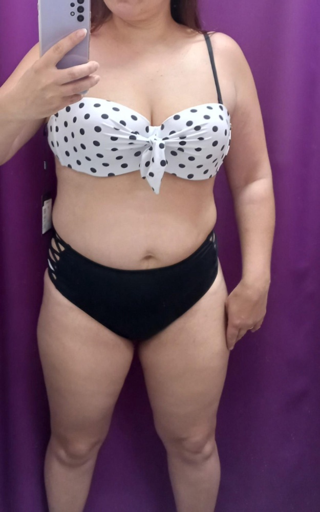 Купальник хороший. Материал приятный на ощупь. Конечно на стройной девушке сидит красиво, а я после родов четвёртого пока не похудела, и мне чувствую нужен мешок 🤩