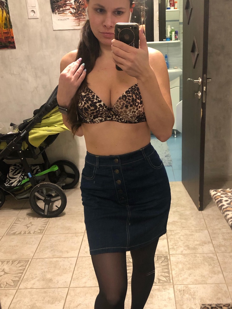 Классный лифчик, очень красиво смотрится, держит всё хорошо, размеру соответсвует полностью!👍 Даже взяла ещё один этой же фирмы, и трусики комплектами.