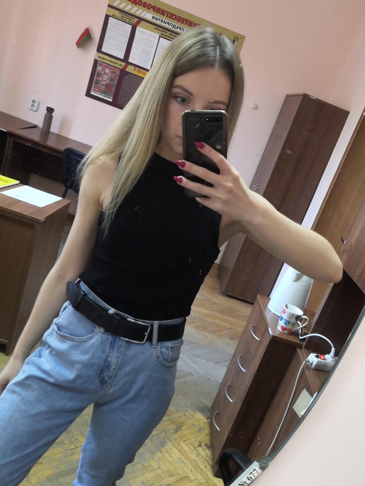 Хорошее качество, ткань довольно плотная, не просвечивает