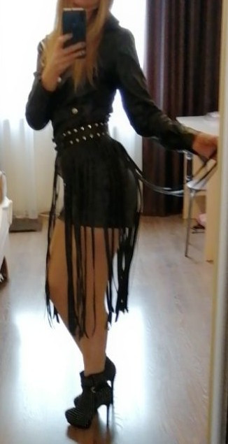 Очень классный пояс! Хотите произвести впечатление и быть в центре внимания - этот пояс для вас👍👍👍 качественный, повесить на тремпель и бахрома выпрямится☝️