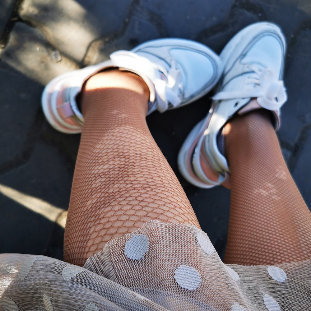 После стирки повытягивались петли, засчет этого смотрятся на ноге пятнами 😰
Пришлось выкинуть.