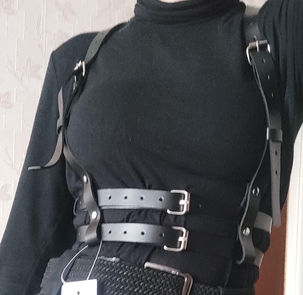 по размеру подошло
есть чуток запах, но со временем, думаю, исчезнет