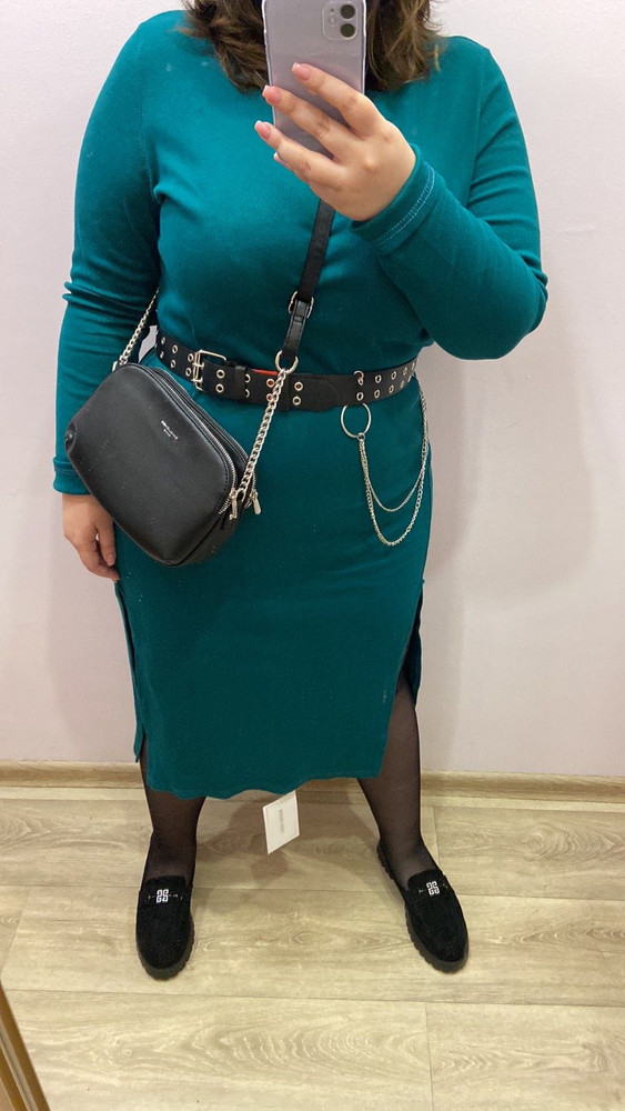 Платье хорошее, тёплое. Рукава длинноваты. С поясом отлично