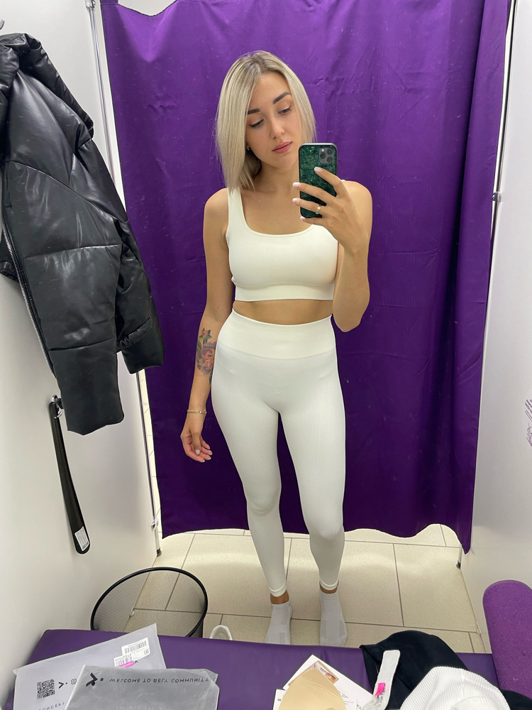 Отличный топ, прекрасно держит и собирает грудь D после 2 детей, качество 👌🏼 ни чуть не хуже хороших спорт брендов