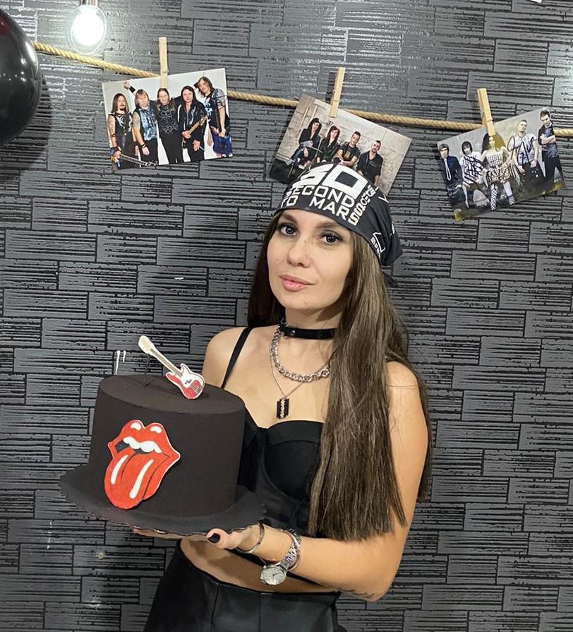 Классный. Мягкий, удобный. Рекомендую.