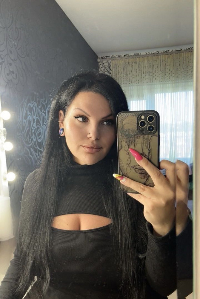 Бадлон понравился, единственное - ворот немного широковат.