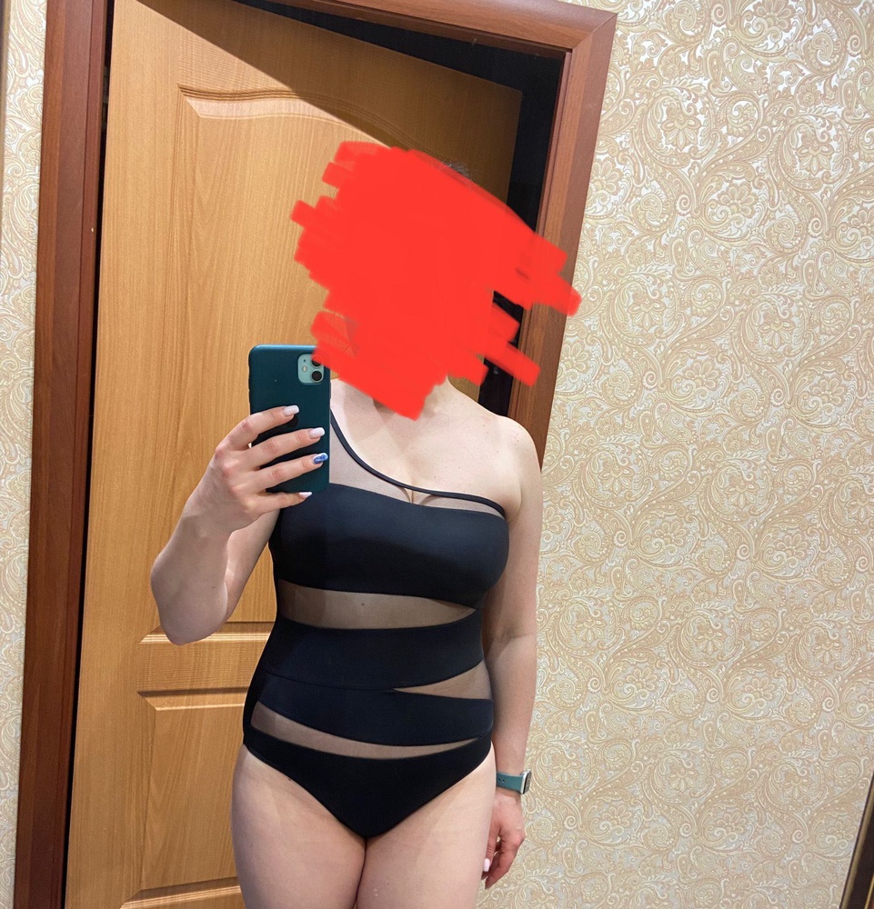 Довольно качественный купальник для своей цены, сел идеально, на свой 46 заказала 42 и не промахнулась. Сеточка без дырок, прошит хорошо. Грудь держит. 