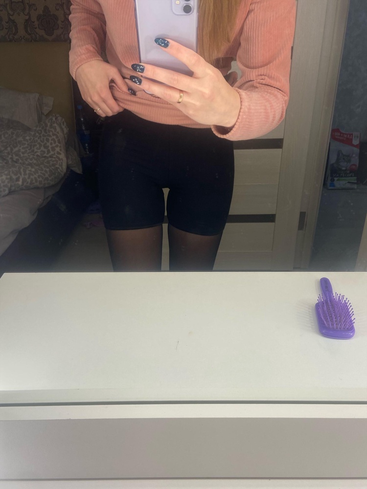 Отличные шортики! Можно ходить в мороз в платьях и не бояться простудиться) Маломерки, на свой 42-44 заказала размер 46- впритык