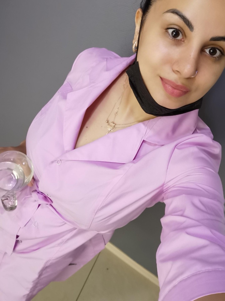 Очень классный, сидит суппер, очень рада покупке