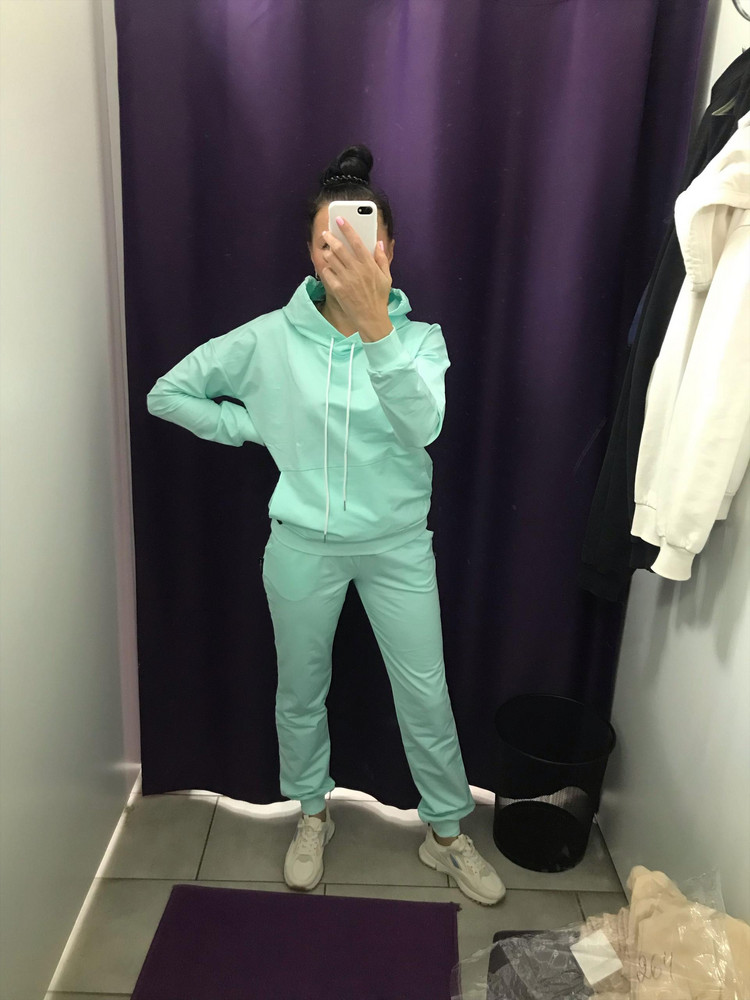 Качество норм, но хлопка в составе почти нет, как бы не заявлял производитель.. читала отзывы, уж очень агрессивно на это он реагирует! Но к телу приятный, проверим в носке будет ли дышать.. в общем рекомендую, тем более за такую цену.