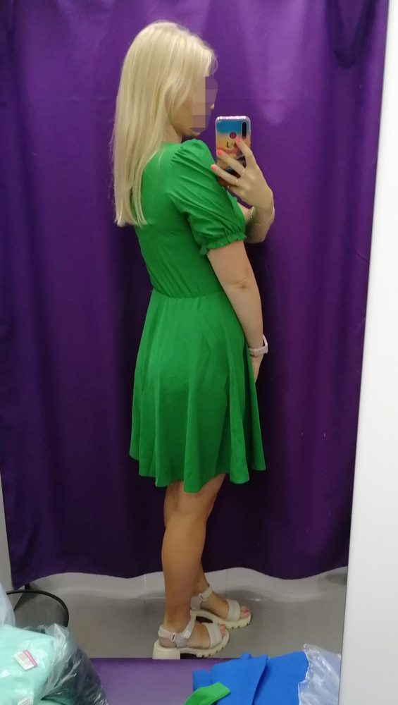 Платье хорошее, пошив аккуратный, ткань тонкая, резинки не тугие. В комплекте пояс. Меня покорил цвет)))