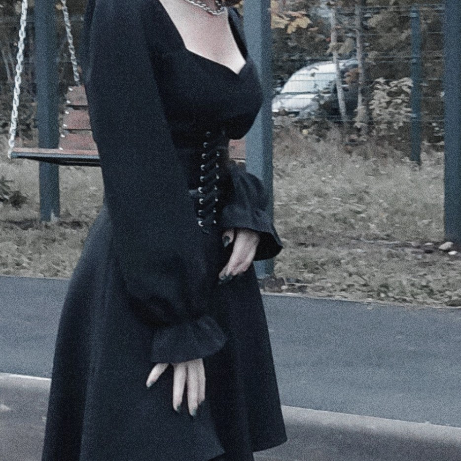 Платье хорошое, по размеру подошло, ткань приятная