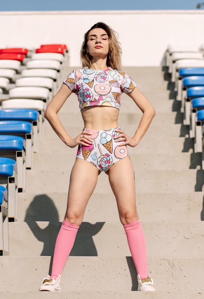 Идеален....взяла костюм.