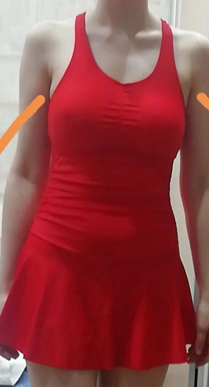 Не понравилось как сидит ближе к подмышечной области. А так классный. Если бы не этот момент - оставила бы.