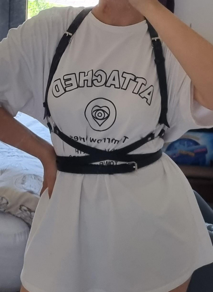 За 470 рублей отличная портупея! Все по размерной сетке, чутка осыпается, но все равно хорошо за свою цену.